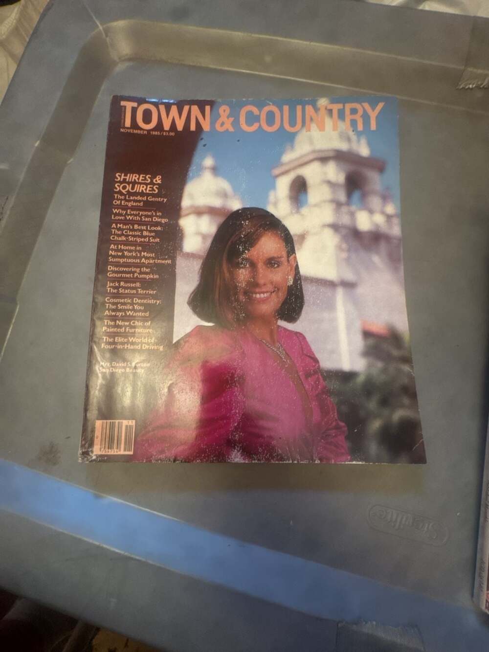 Town & Country Magazine November 1985 Issue